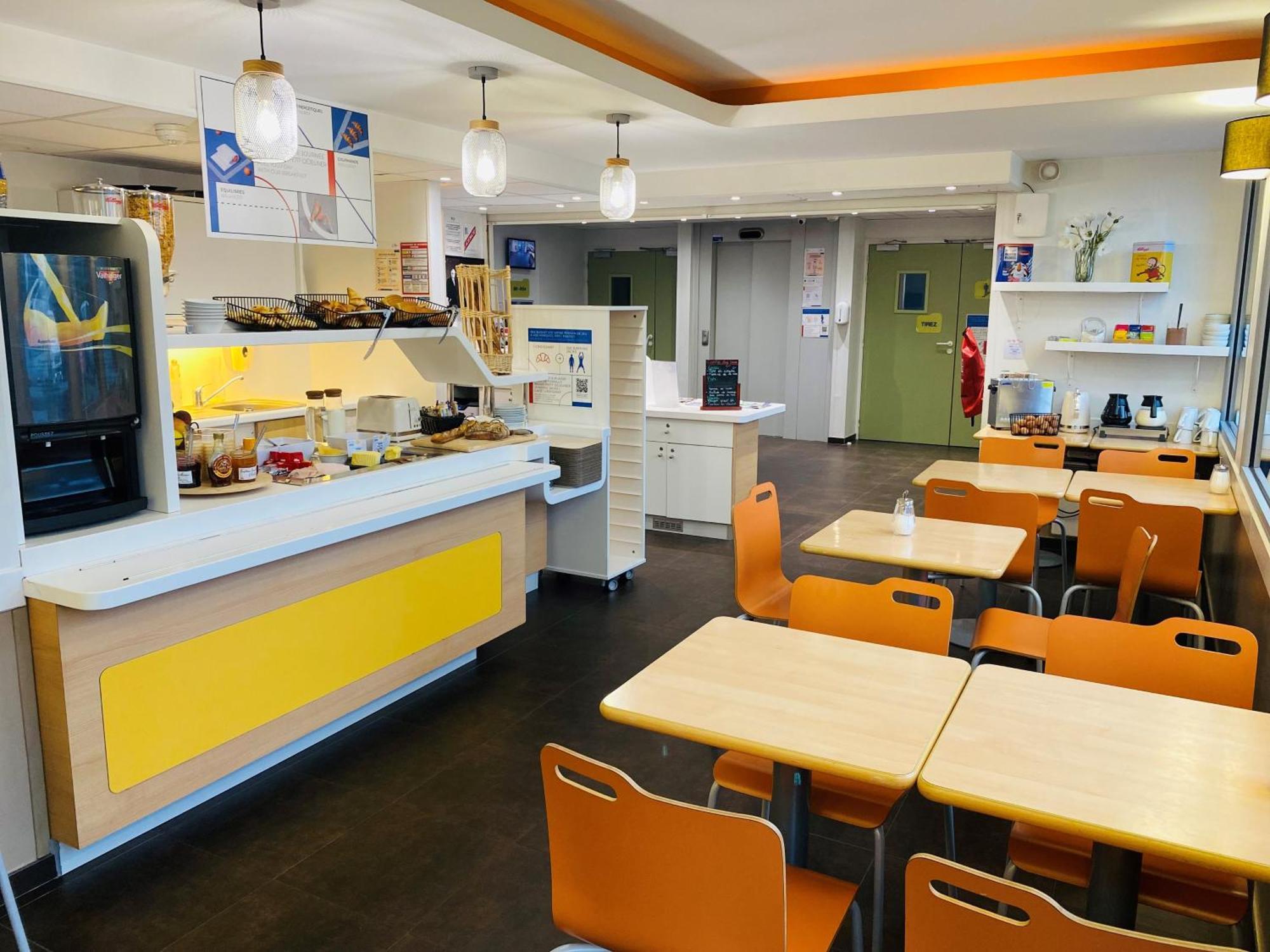 Ibis Budget Noyon Esterno foto