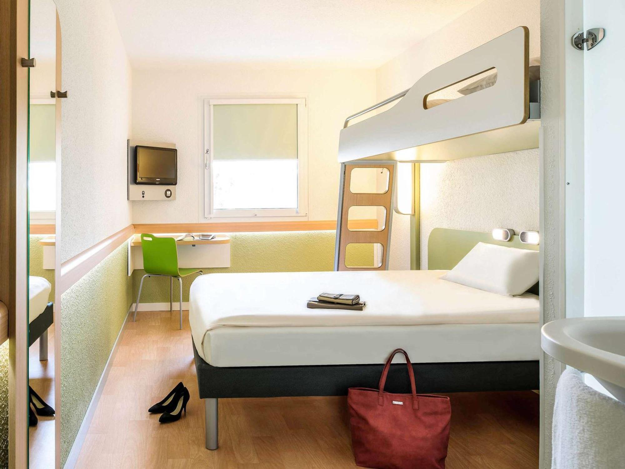 Ibis Budget Noyon Esterno foto