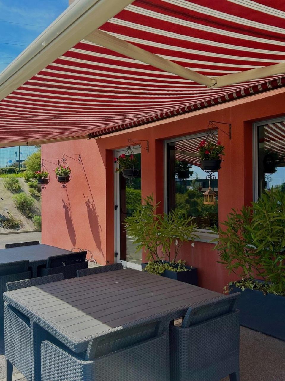 Ibis Budget Noyon Esterno foto